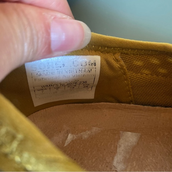 Sorel WOMEN'S KINETIC IMPACT STRAP SNEAKERS size 7 Dioxide Gold - Picture 8 of 10